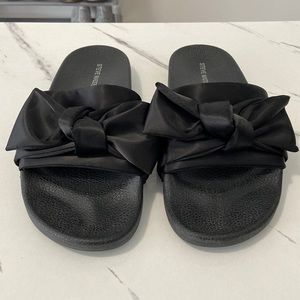 Steve Madden Black Silky Pool Slides - Size 9